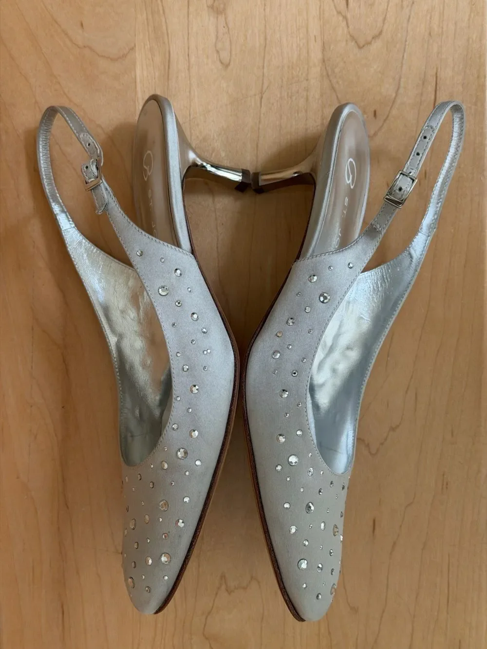 St. John Silver Crystal Embellished Satin Slingback Kitten Heels Size 7.5